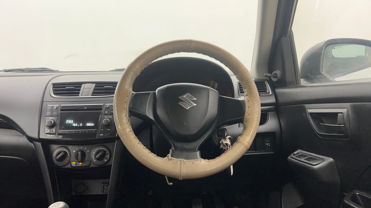 Used 2012 Maruti Suzuki Swift LXi Petrol Manual interior STEERING VIEW