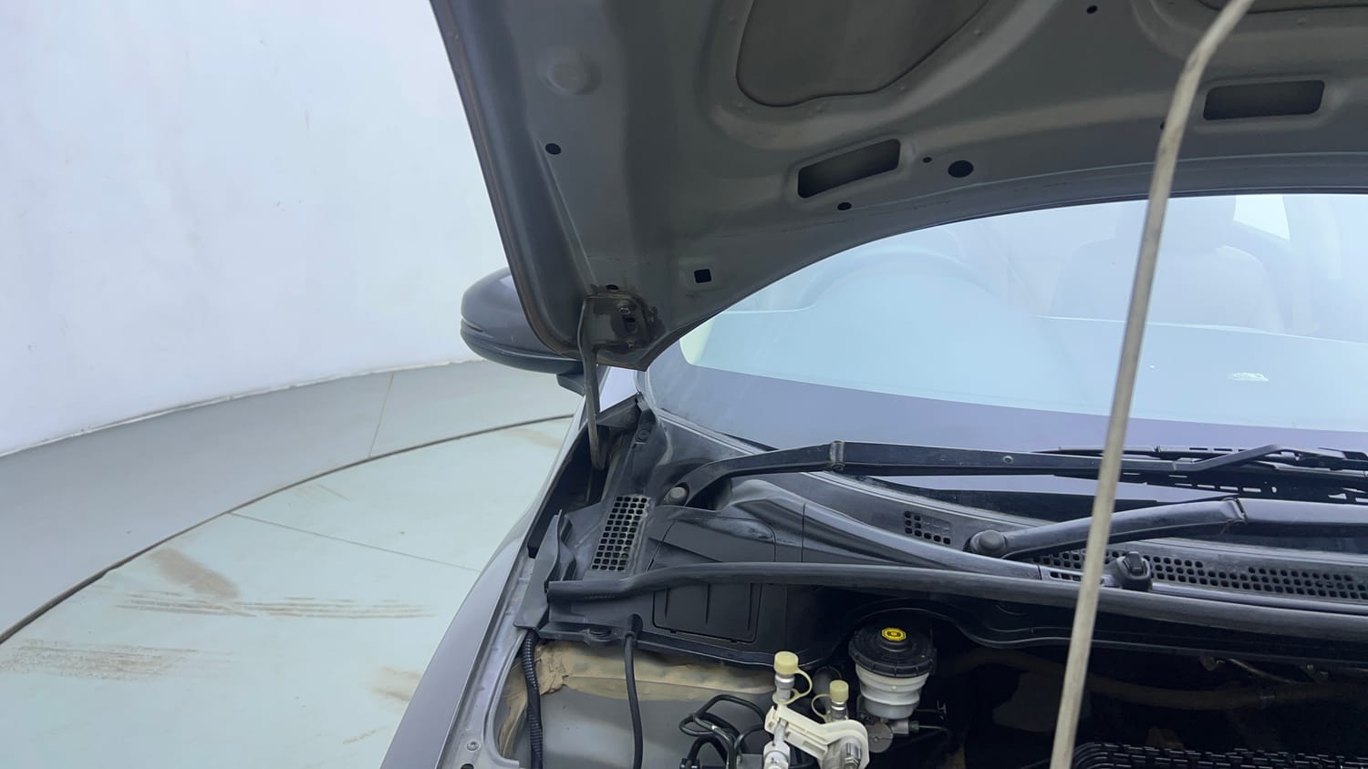 Used 2019 Honda City VX CVT Petrol Petrol Automatic engine ENGINE RIGHT SIDE HINGE & APRON VIEW