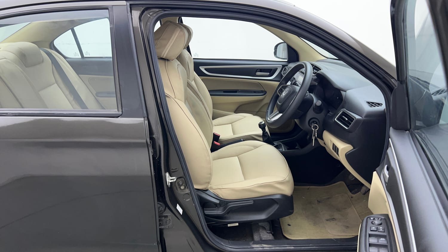 Used 2022 Honda Amaze S MT 1.2 Petrol Petrol Manual interior RIGHT SIDE FRONT DOOR CABIN VIEW