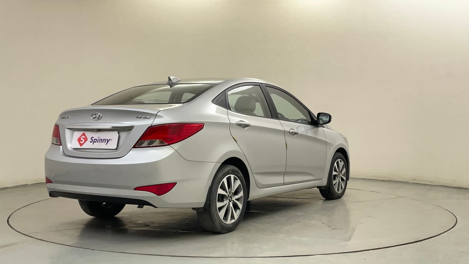 Used 2016 Hyundai Fluidic Verna 4S 1.6 VTVT SX Petrol Manual exterior RIGHT REAR CORNER VIEW