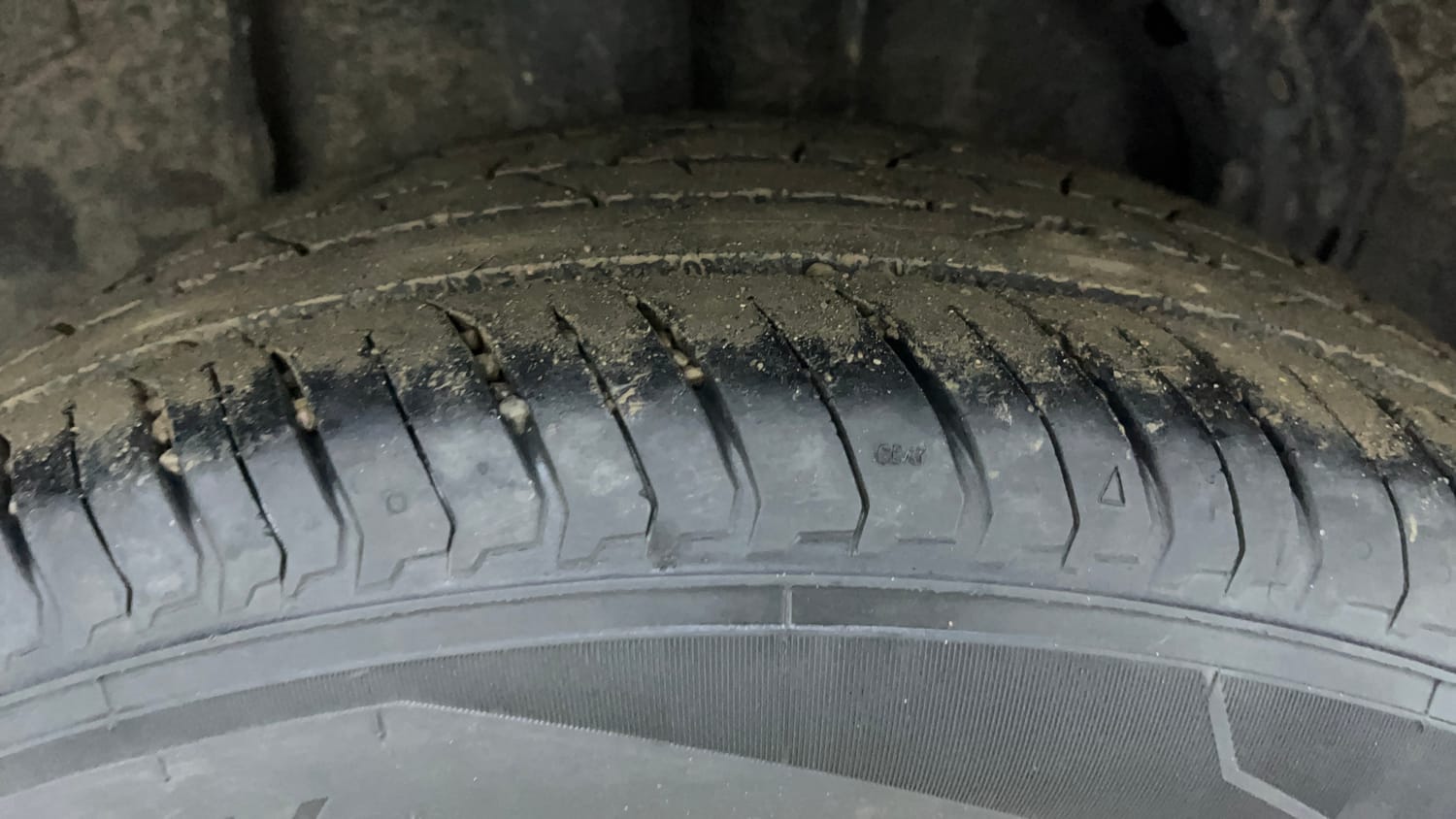 Used 2021 Nissan Magnite XV Dual Tone Petrol Manual tyres RIGHT REAR TYRE TREAD VIEW
