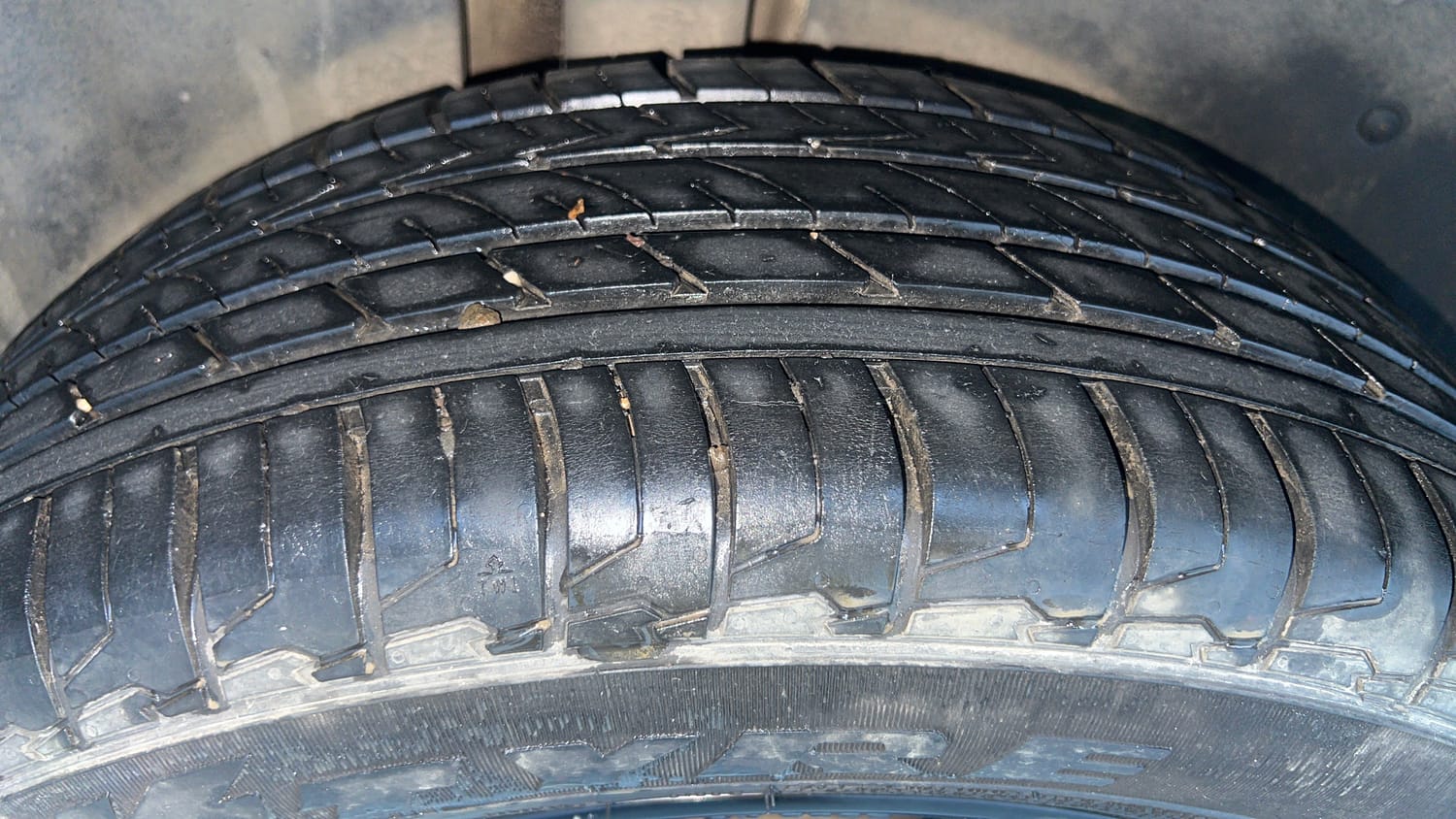 Used 2019 MG Motors Hector Sharp 1.5 DCT Petrol Petrol Automatic tyres RIGHT REAR TYRE TREAD VIEW