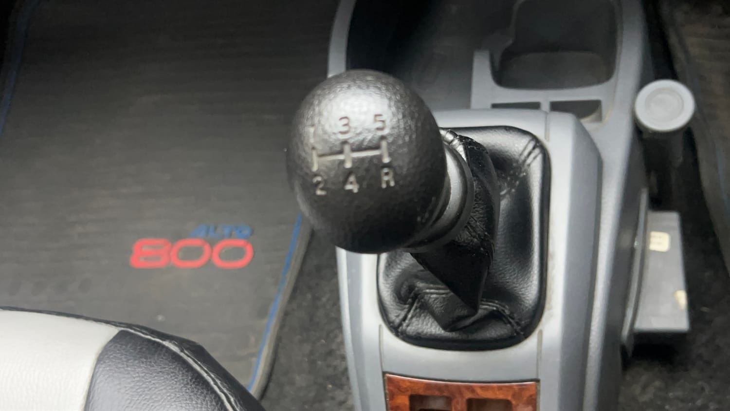 Used 2015 Maruti Suzuki Alto 800 Lxi Petrol Manual interior GEAR  KNOB VIEW