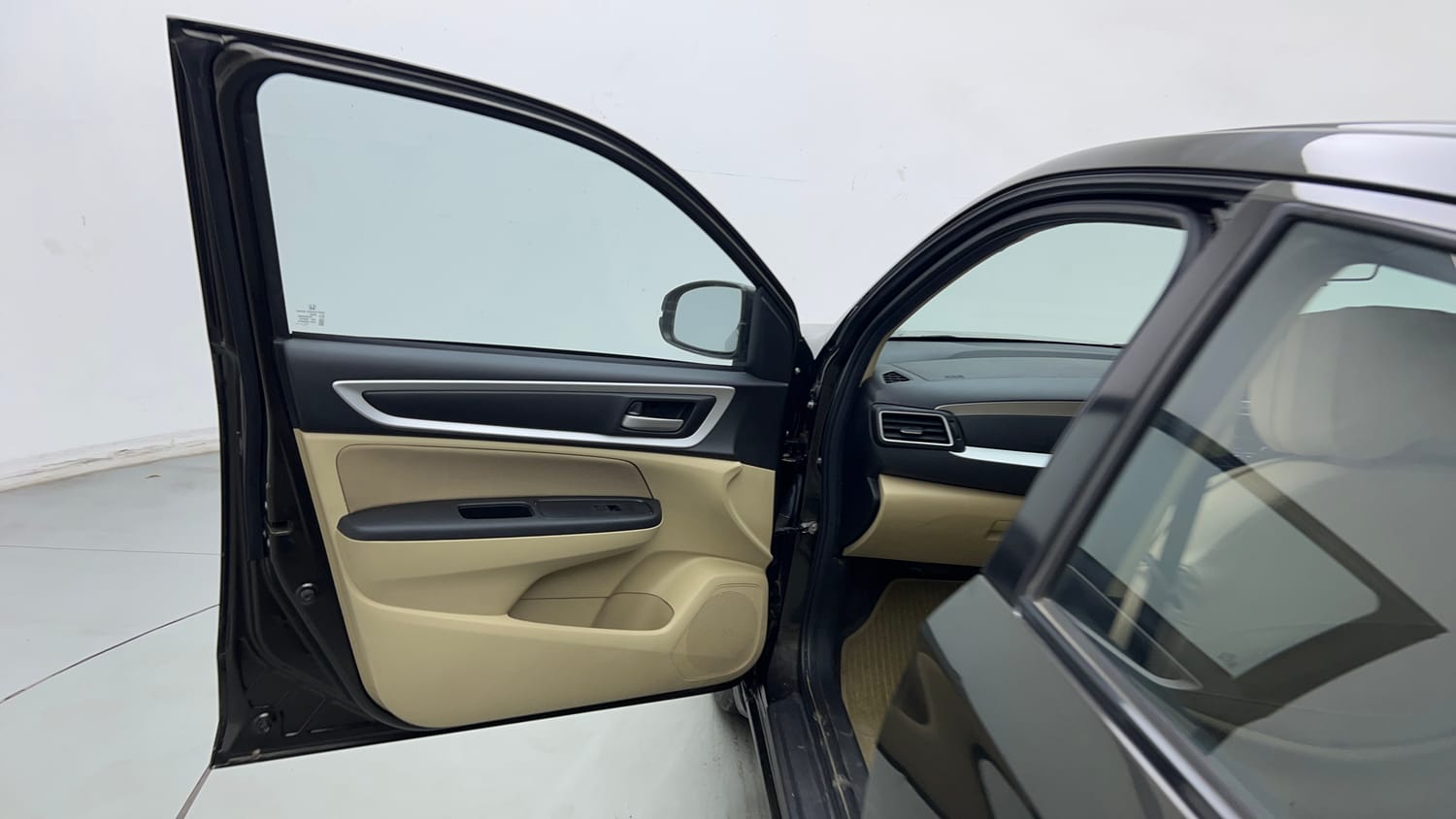 Used 2022 Honda Amaze S MT 1.2 Petrol Petrol Manual interior LEFT FRONT DOOR OPEN VIEW
