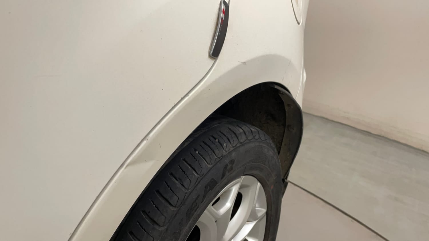 Used 2013 Ford EcoSport Titanium 1.5 Ti-VCT Petrol Manual dents MINOR SCRATCH