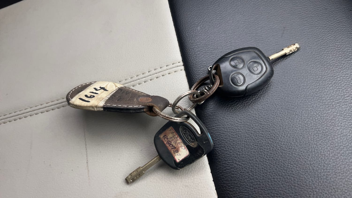 Used 2015 Ford Figo Duratec Petrol ZXI 1.2 Petrol Manual extra CAR KEY VIEW