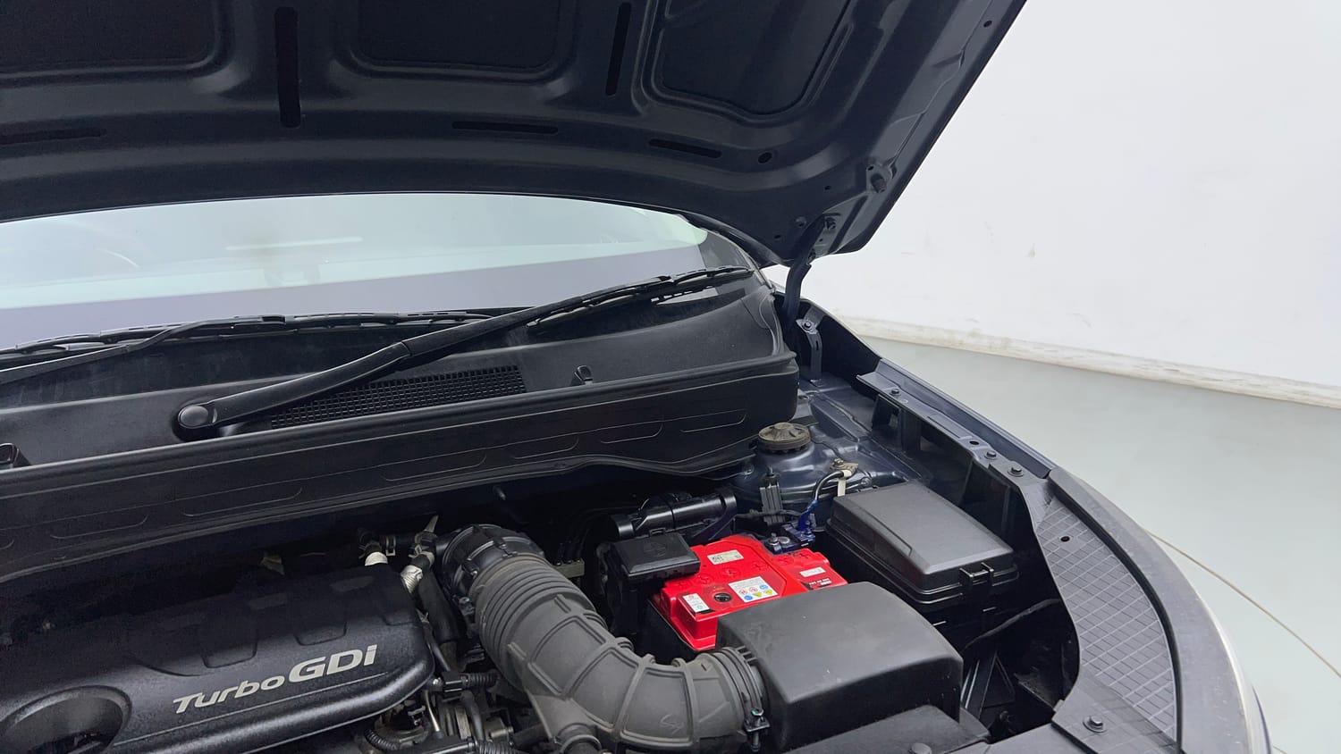 Used 2020 Hyundai Venue SX Plus 1.0 Turbo DCT Petrol Automatic engine ENGINE LEFT SIDE HINGE & APRON VIEW