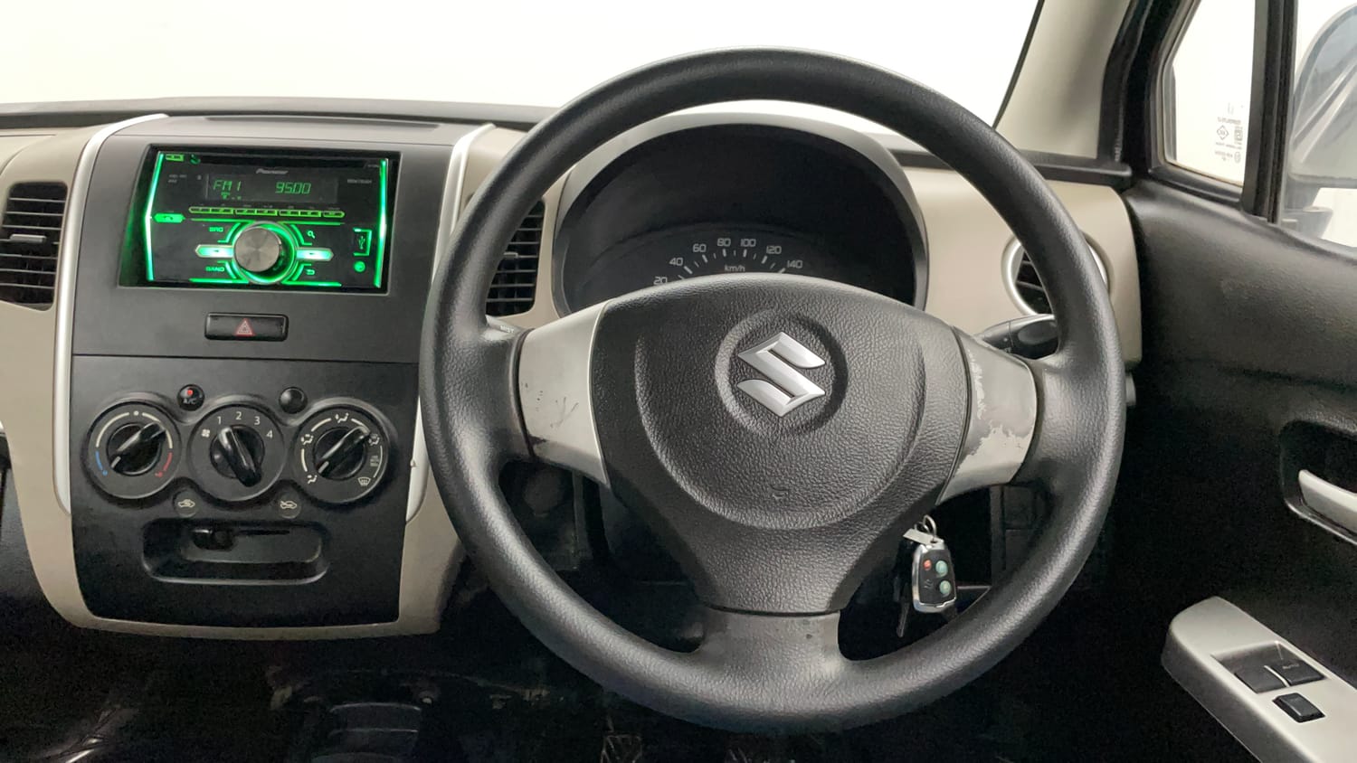 Used 2015 Maruti Suzuki Wagon R LXI Petrol Manual interior STEERING VIEW