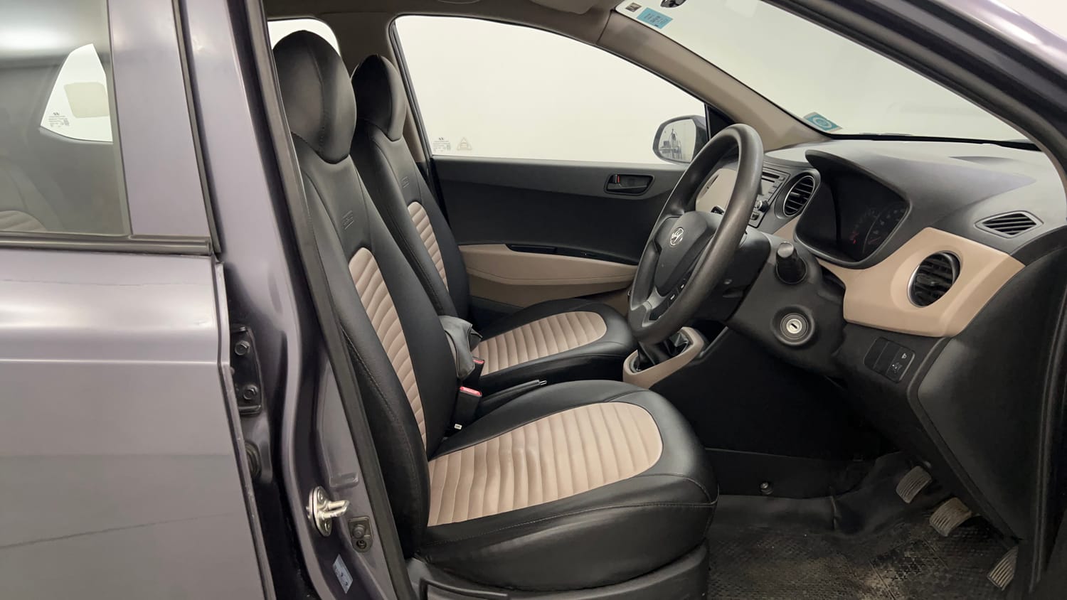 Used 2014 Hyundai Grand i10 Magna 1.2 Kappa VTVT Petrol Manual interior RIGHT SIDE FRONT DOOR CABIN VIEW