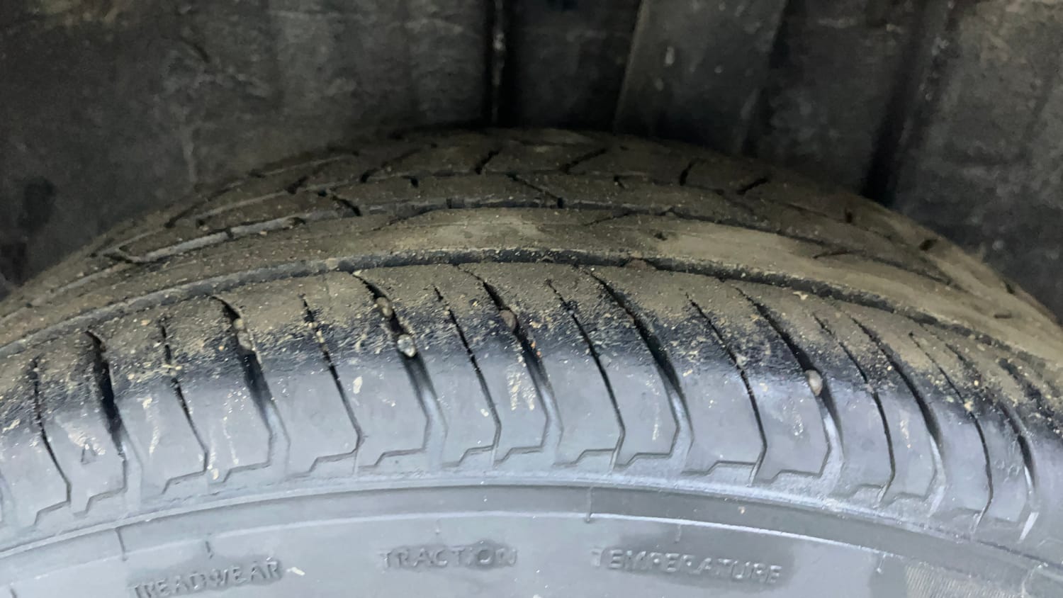 Used 2021 Nissan Magnite XV Dual Tone Petrol Manual tyres LEFT REAR TYRE TREAD VIEW