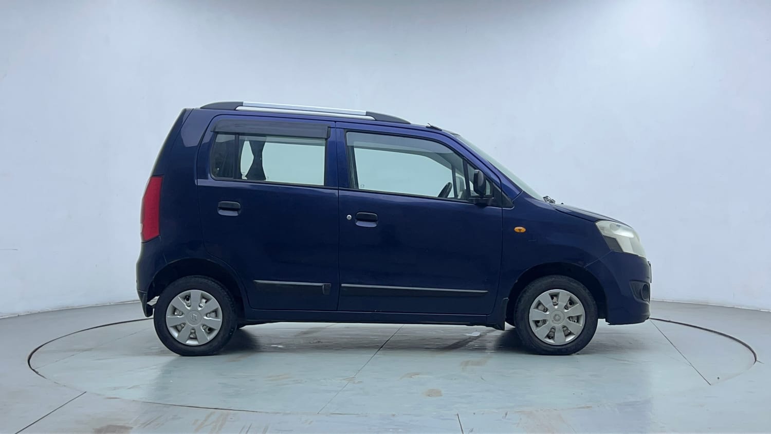 Used 2017 Maruti Suzuki Wagon R LXI CNG Cng Manual exterior RIGHT SIDE VIEW