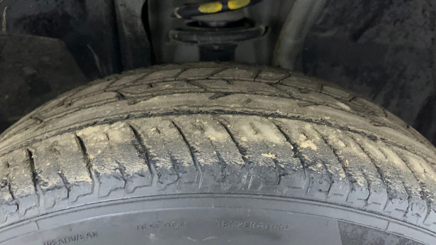 Used 2021 Nissan Magnite XV Dual Tone Petrol Manual tyres RIGHT FRONT TYRE TREAD VIEW