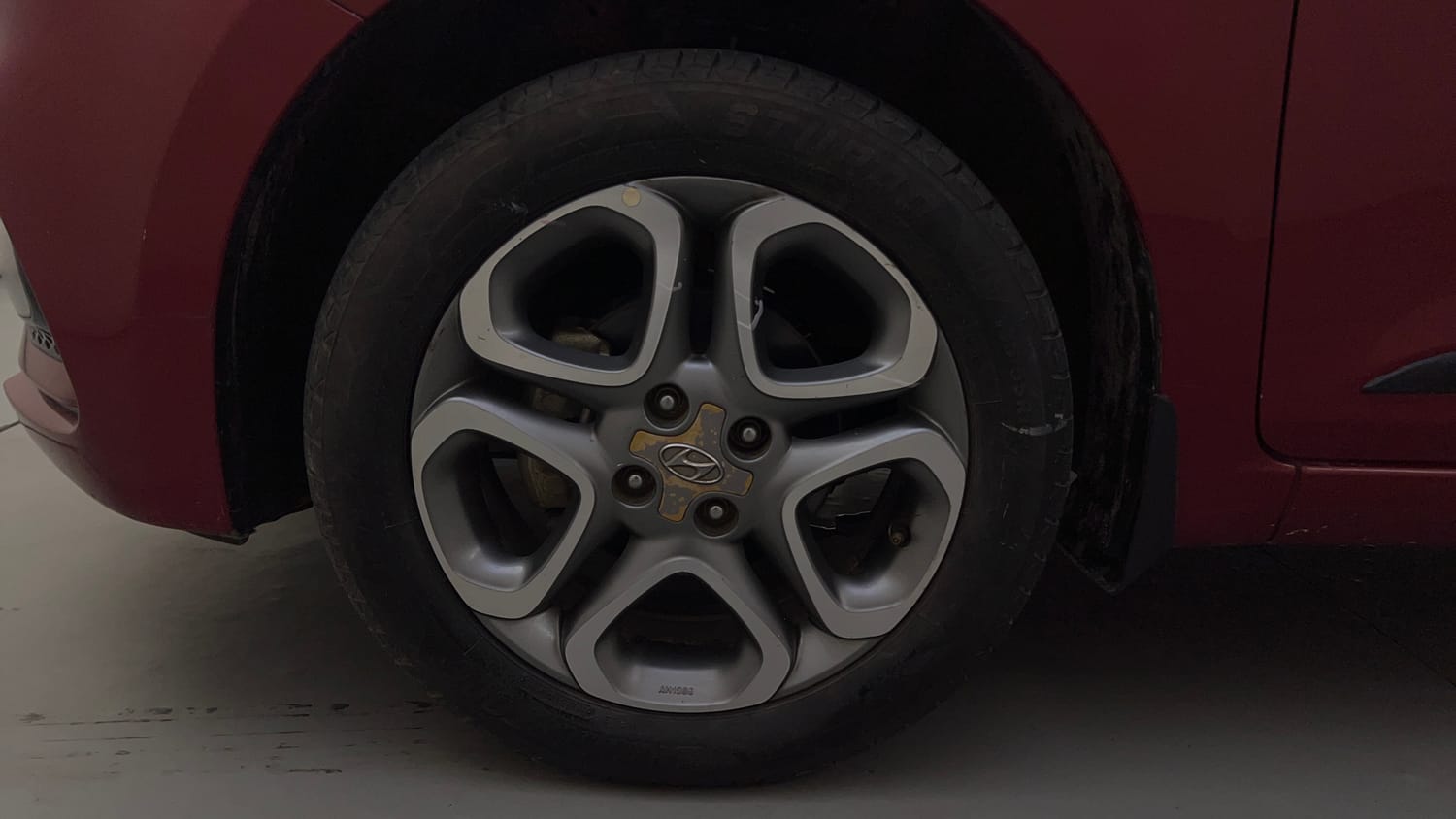 Used 2018 Hyundai Elite i20 Asta 1.2 (O) Petrol Manual tyres LEFT FRONT TYRE RIM VIEW