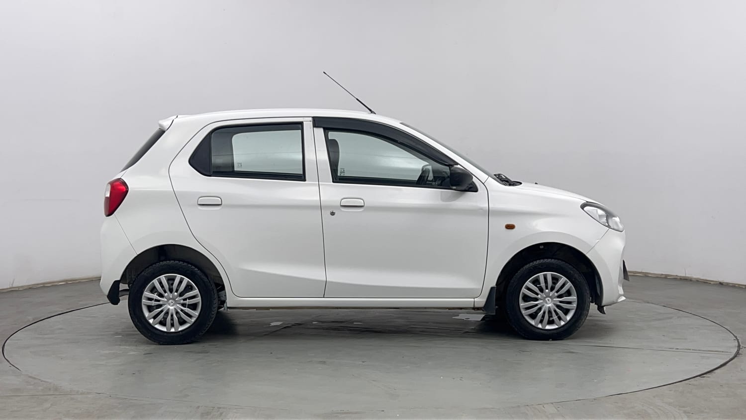 Used 2023 Maruti Suzuki Alto K10 VXi Plus Petrol Manual exterior RIGHT SIDE VIEW
