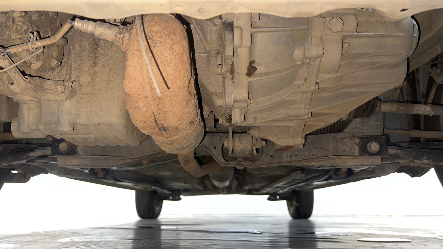Used 2016 Toyota Etios VX Petrol Manual extra FRONT LEFT UNDERBODY VIEW