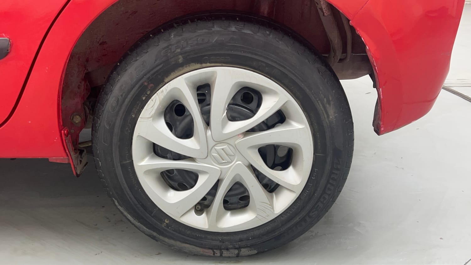 Used 2022 Maruti Suzuki Celerio VXi Petrol Manual tyres LEFT REAR TYRE RIM VIEW