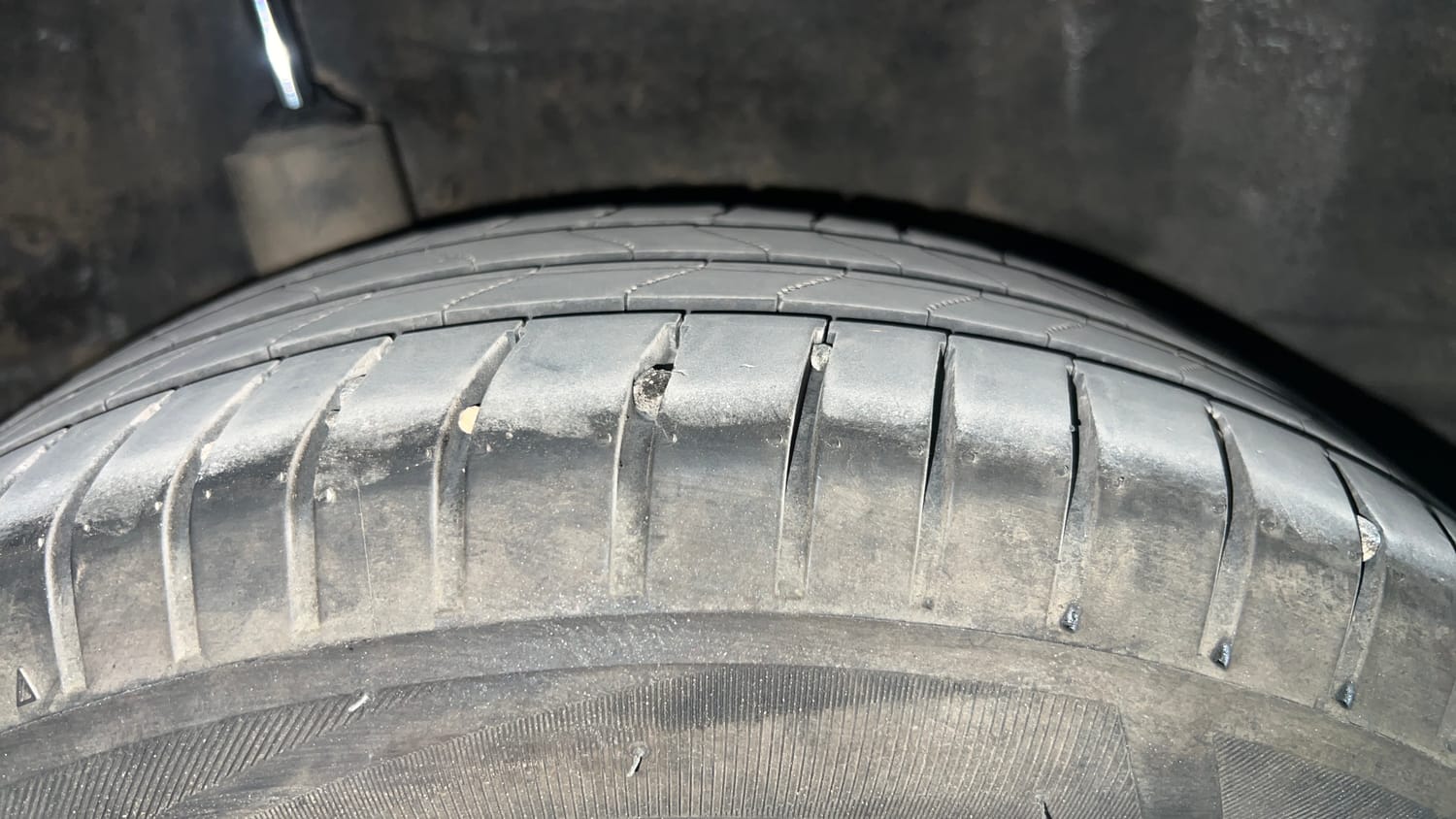 Used 2017 Honda Amaze 1.2 SX i-VTEC Petrol Manual tyres RIGHT REAR TYRE TREAD VIEW