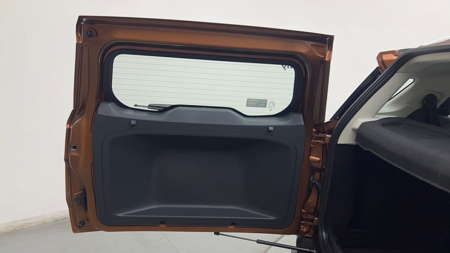 Used 2018 Ford EcoSport Titanium 1.5L Ti-VCT Petrol Manual interior DICKY DOOR OPEN VIEW