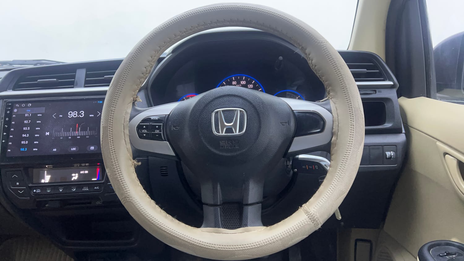 Used 2018 Honda Brio S (O)MT Petrol Manual interior STEERING VIEW