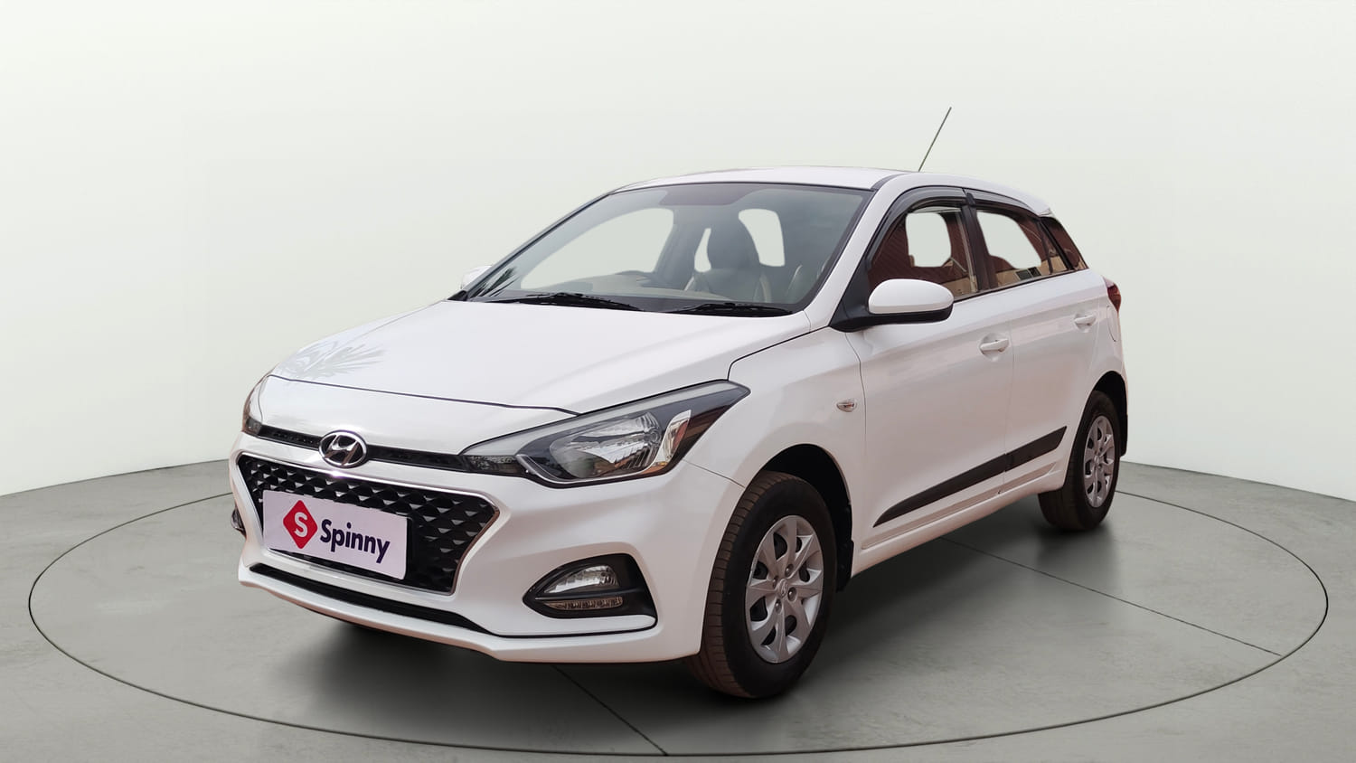 Used 2019 Hyundai Elite i20 Magna Plus 1.2 Petrol Manual exterior LEFT FRONT CORNER VIEW