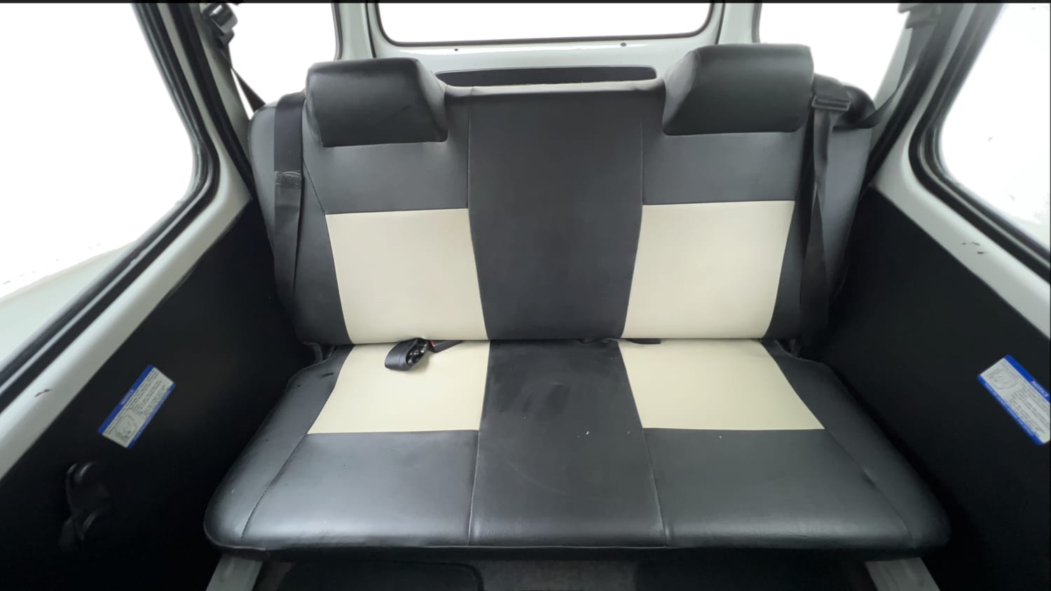 Used 2022 Maruti Suzuki Eeco 5 STR AC (O) Petrol Manual interior REAR SEAT CONDITION VIEW