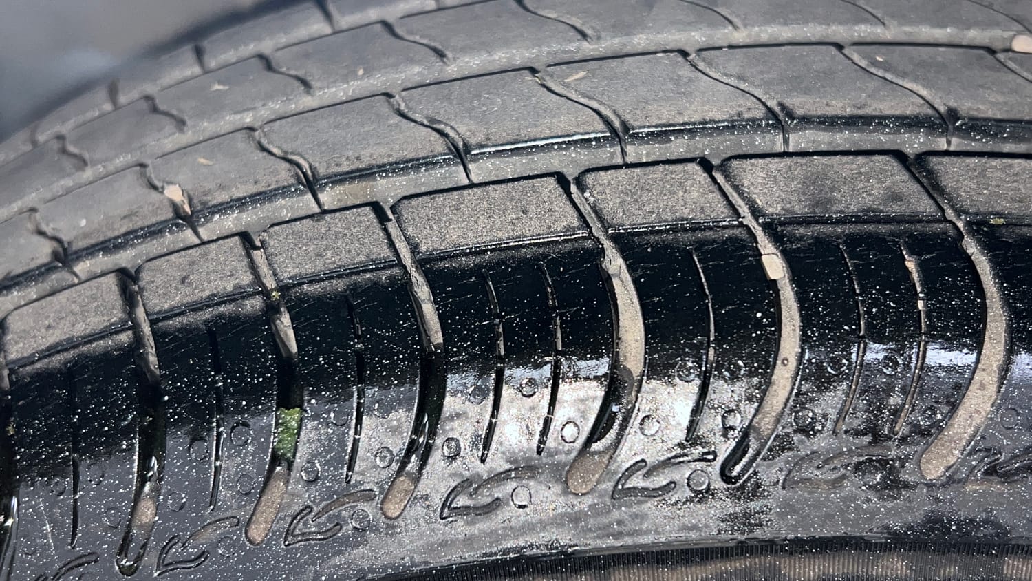 Used 2019 Tata Tiago Revotron XT Petrol Manual tyres RIGHT REAR TYRE TREAD VIEW