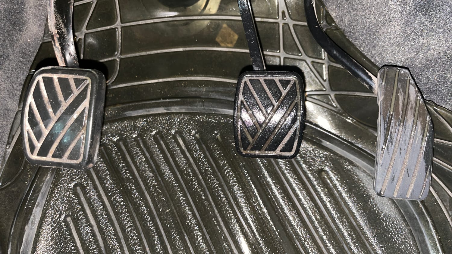 Used 2015 Maruti Suzuki Wagon R LXI Petrol Manual interior PEDALS VIEW
