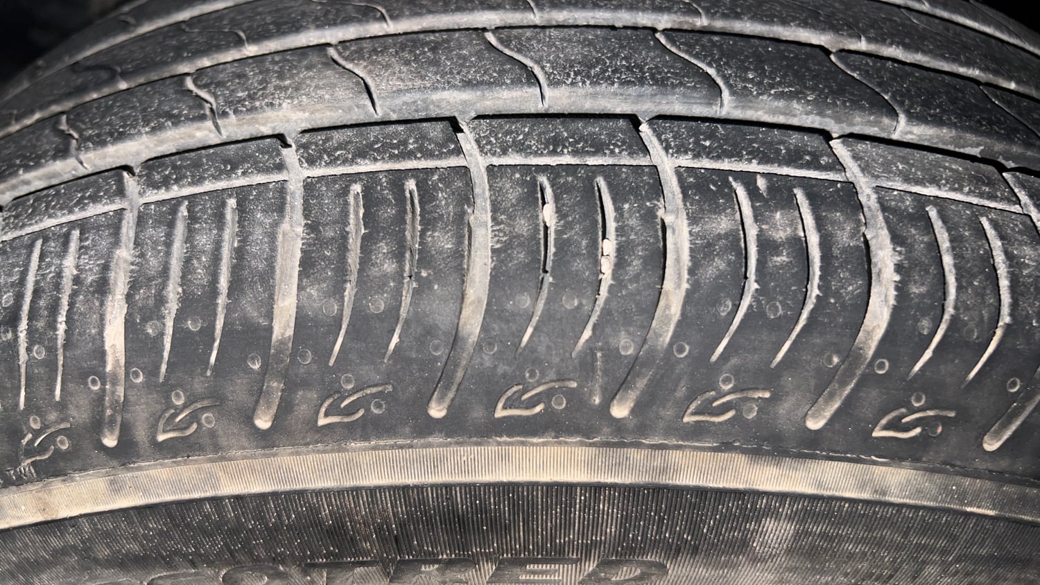Used 2020 Tata Nexon XZ Plus (O) Dual Tone Petrol Manual tyres LEFT FRONT TYRE TREAD VIEW