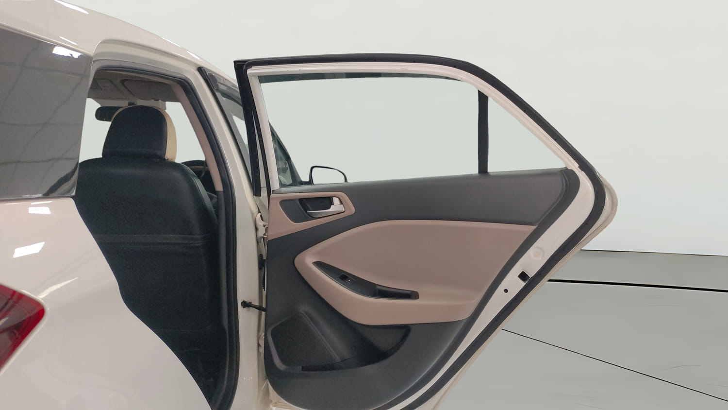 Used 2019 Hyundai Elite i20 Magna Plus 1.2 Petrol Manual interior RIGHT REAR DOOR OPEN VIEW