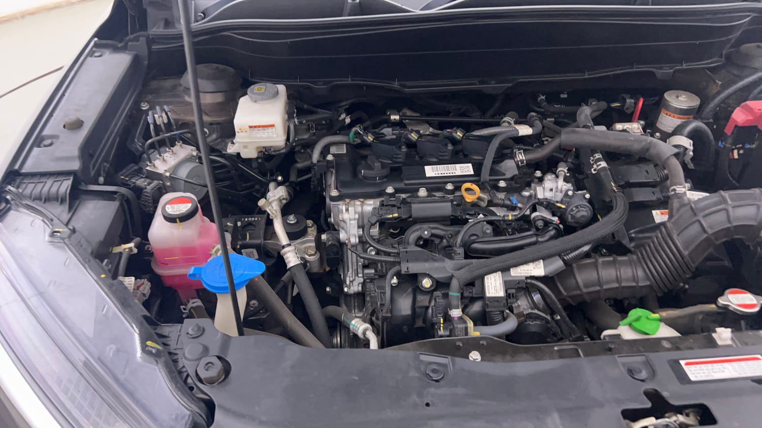 Used 2024 Toyota Urban Cruiser Hyryder V Hybrid Hybrid Automatic engine ENGINE RIGHT SIDE VIEW