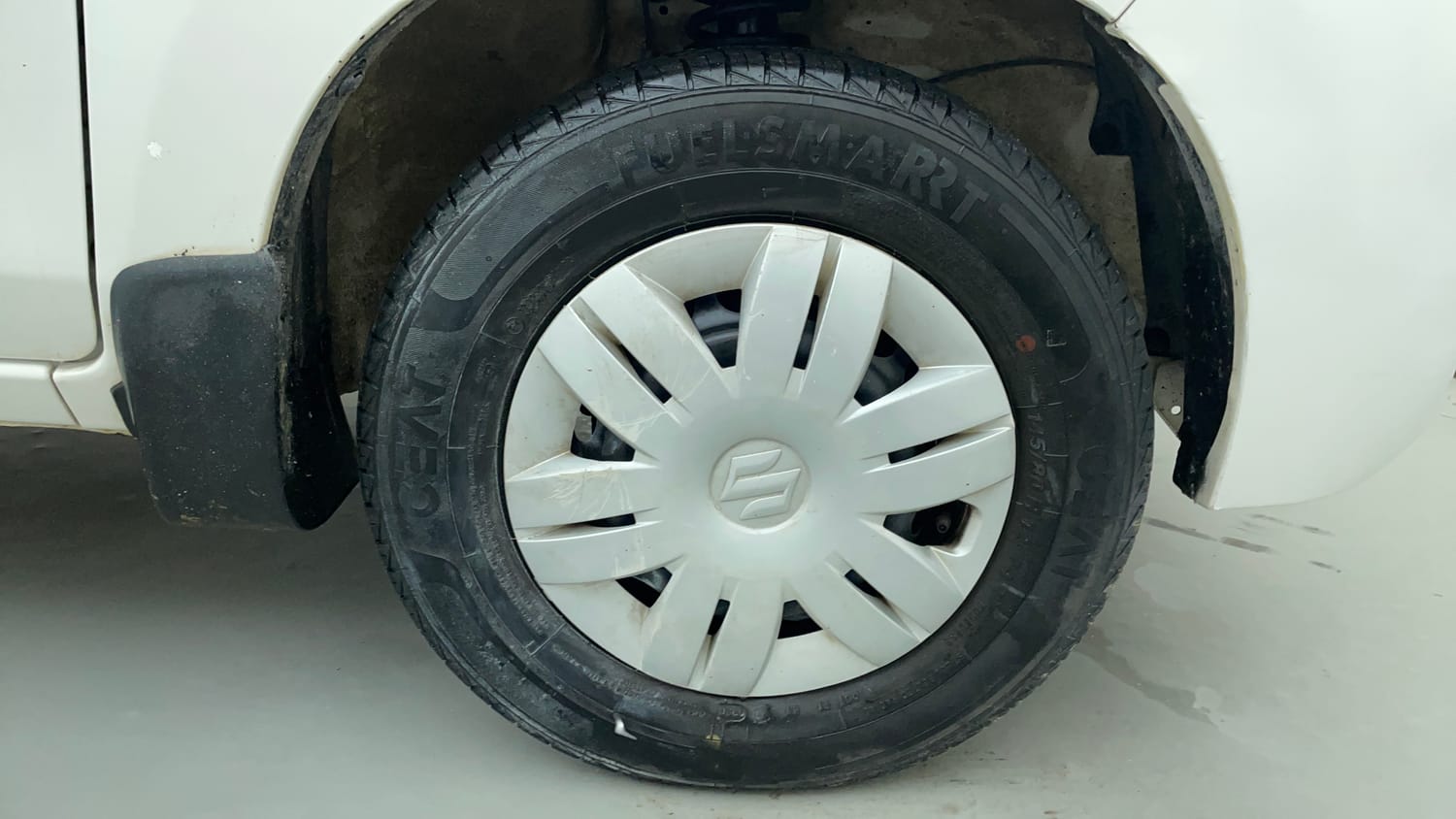 Used 2020 Maruti Suzuki Alto 800 LXi Petrol Manual tyres RIGHT FRONT TYRE RIM VIEW