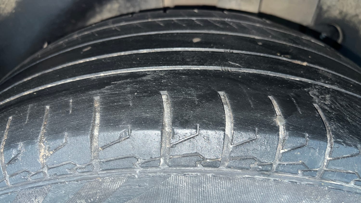 Used 2021 kia Seltos HTX 1.5 IVT Petrol Automatic tyres LEFT REAR TYRE TREAD VIEW