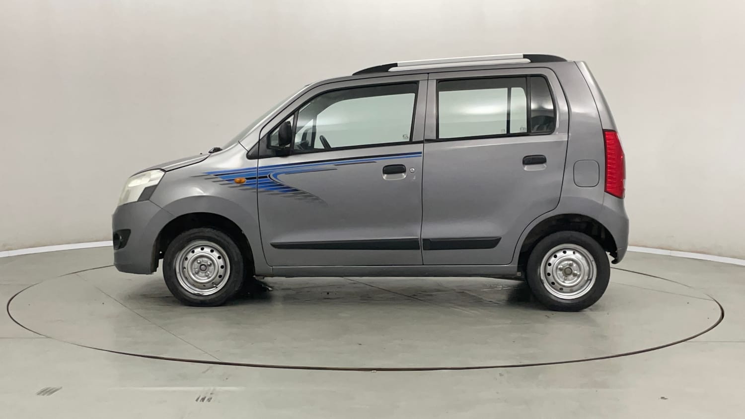 Used 2015 Maruti Suzuki Wagon R LXI Petrol Manual exterior LEFT SIDE VIEW