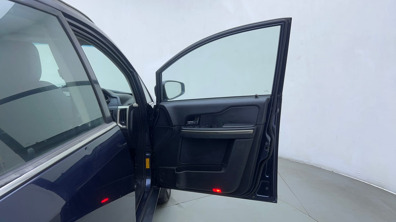Used 2017 Tata Hexa XTA 4x2 7 STR Diesel Automatic interior RIGHT FRONT DOOR OPEN VIEW