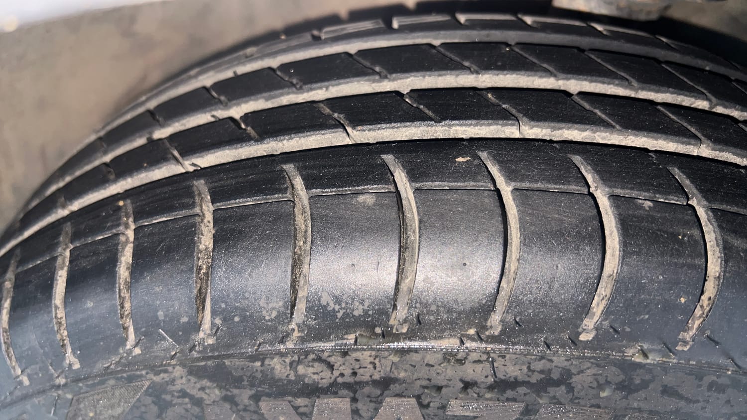 Used 2016 Maruti Suzuki Wagon R VXI Petrol Manual tyres RIGHT FRONT TYRE TREAD VIEW