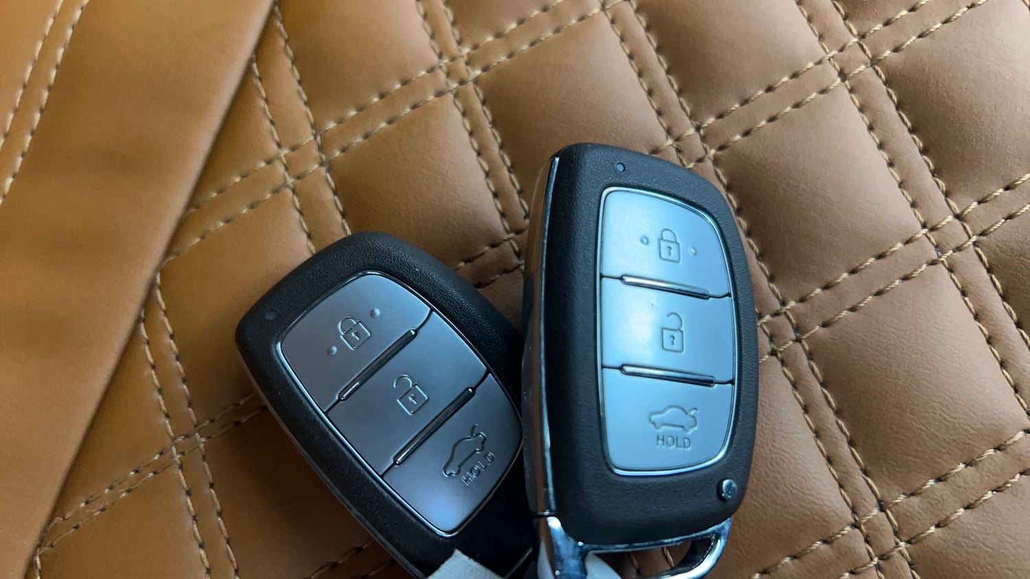 Used 2023 Hyundai Exter SX (O) Connect 1.2 MT Dual Tone Petrol Manual extra CAR KEY VIEW