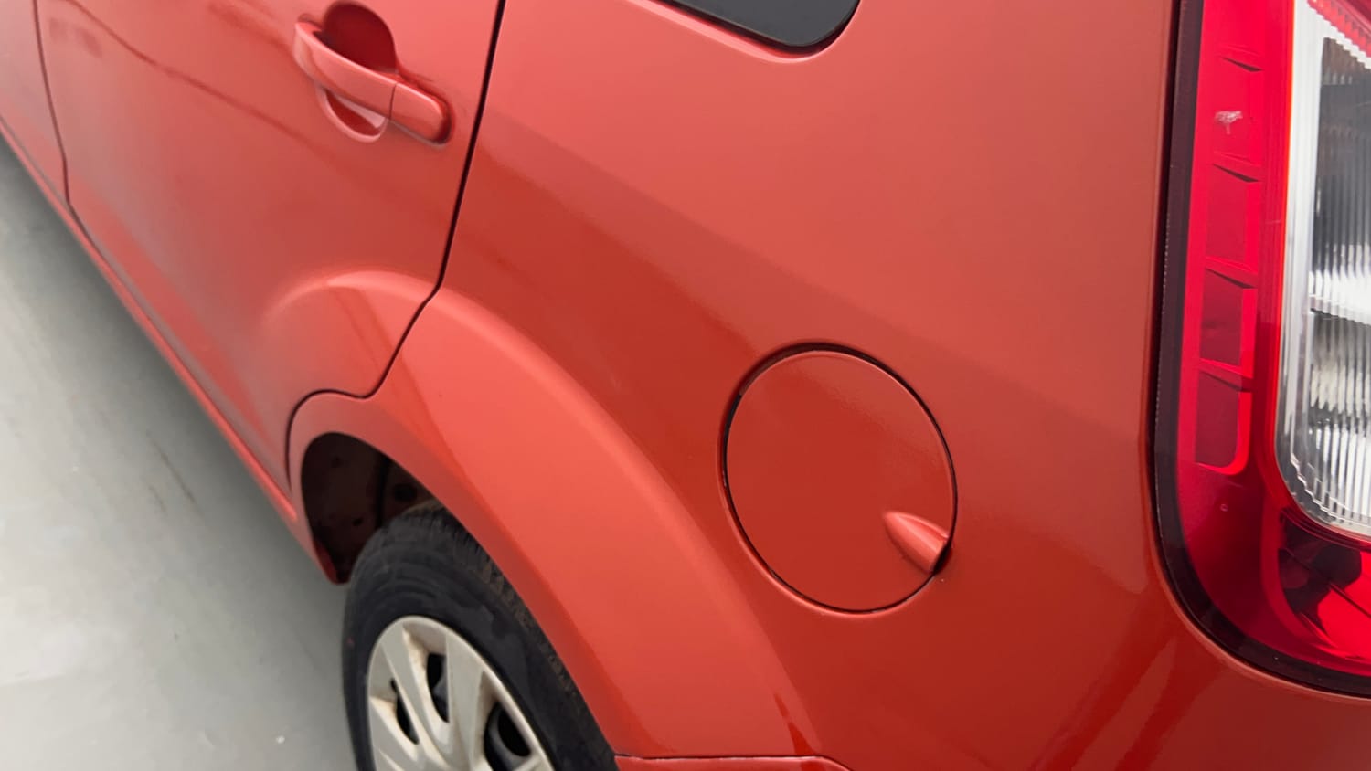 Used 2015 Ford Figo Duratec Petrol ZXI 1.2 Petrol Manual dents MINOR DENT