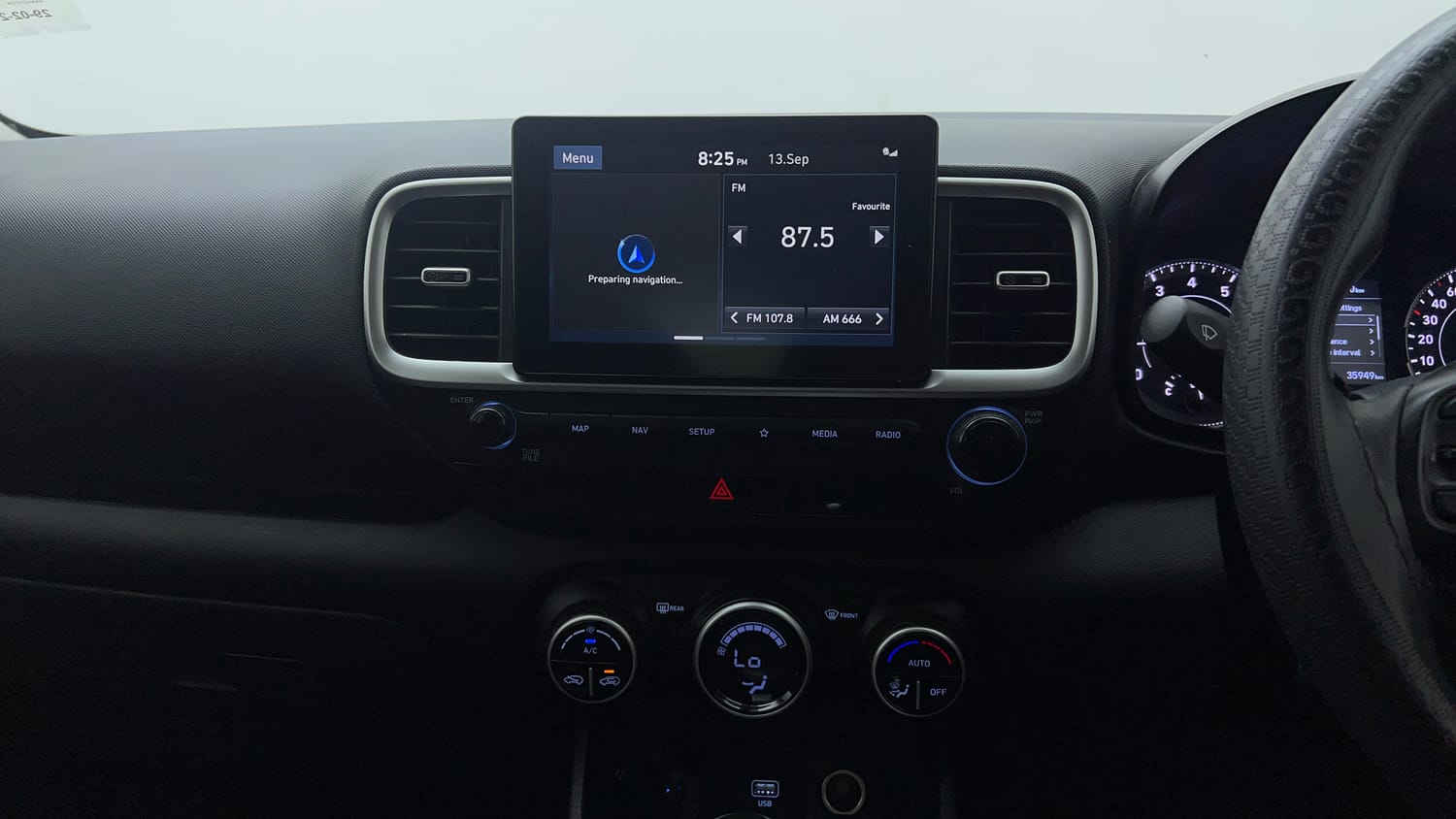 Used 2020 Hyundai Venue SX Plus 1.0 Turbo DCT Petrol Automatic interior MUSIC SYSTEM & AC CONTROL VIEW