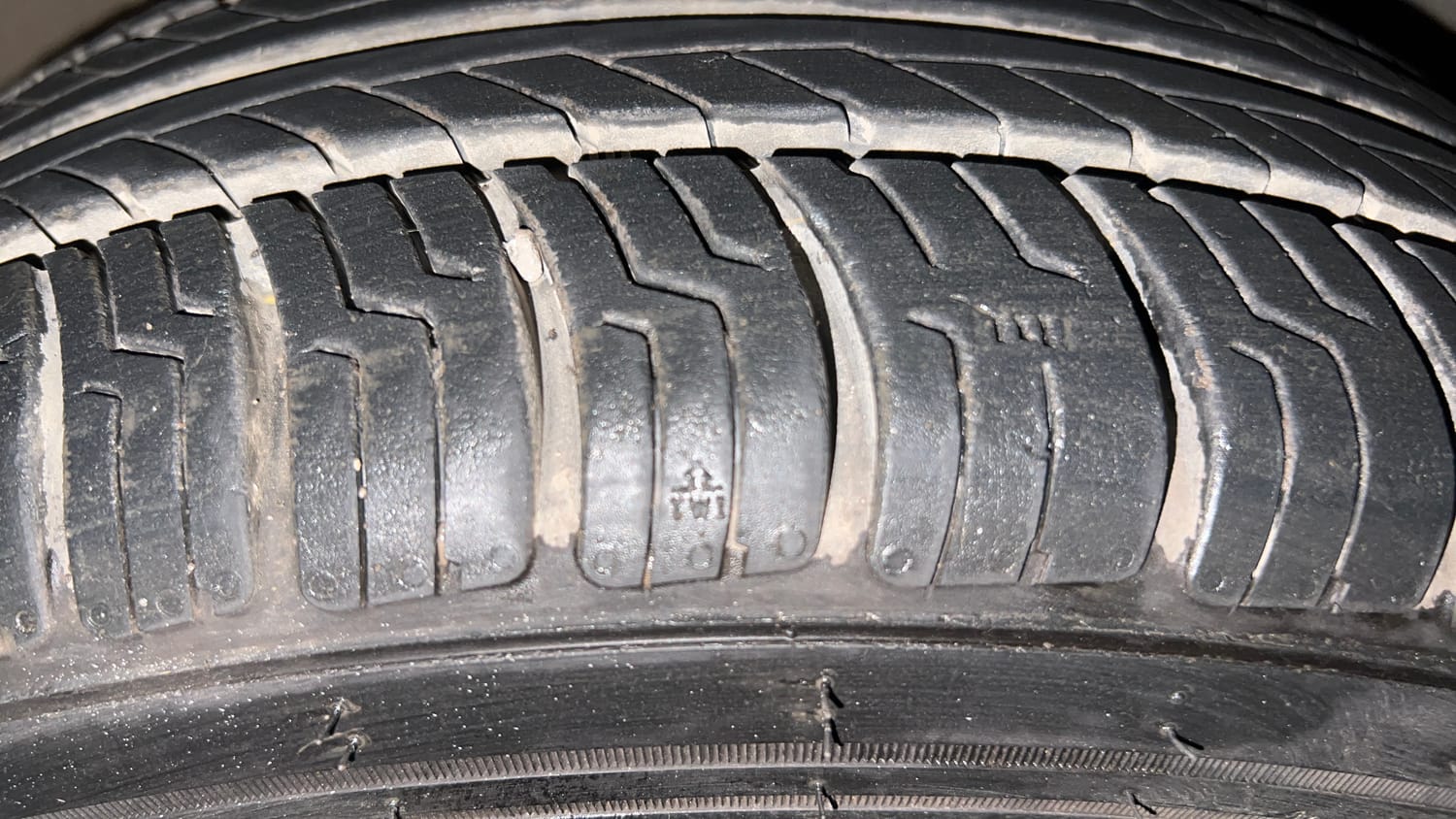 Used 2021 Tata Tiago XT Petrol Manual tyres RIGHT FRONT TYRE TREAD VIEW