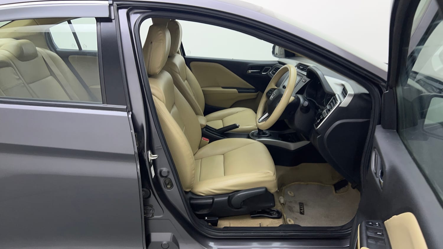Used 2022 Honda City 4th Generation V Petrol Petrol Manual interior RIGHT SIDE FRONT DOOR CABIN VIEW