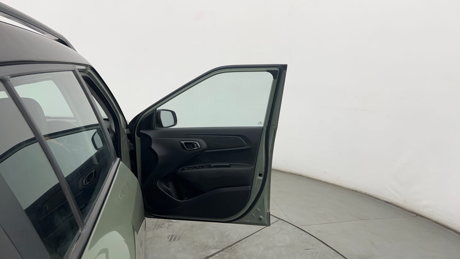 Used 2023 Hyundai Exter SX (O) Connect 1.2 MT Dual Tone Petrol Manual interior RIGHT FRONT DOOR OPEN VIEW