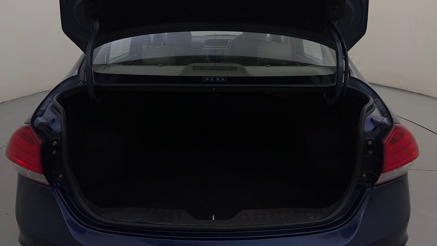 Used 2020 Maruti Suzuki Ciaz Alpha Hybrid 1.5 Petrol Manual interior DICKY INSIDE VIEW
