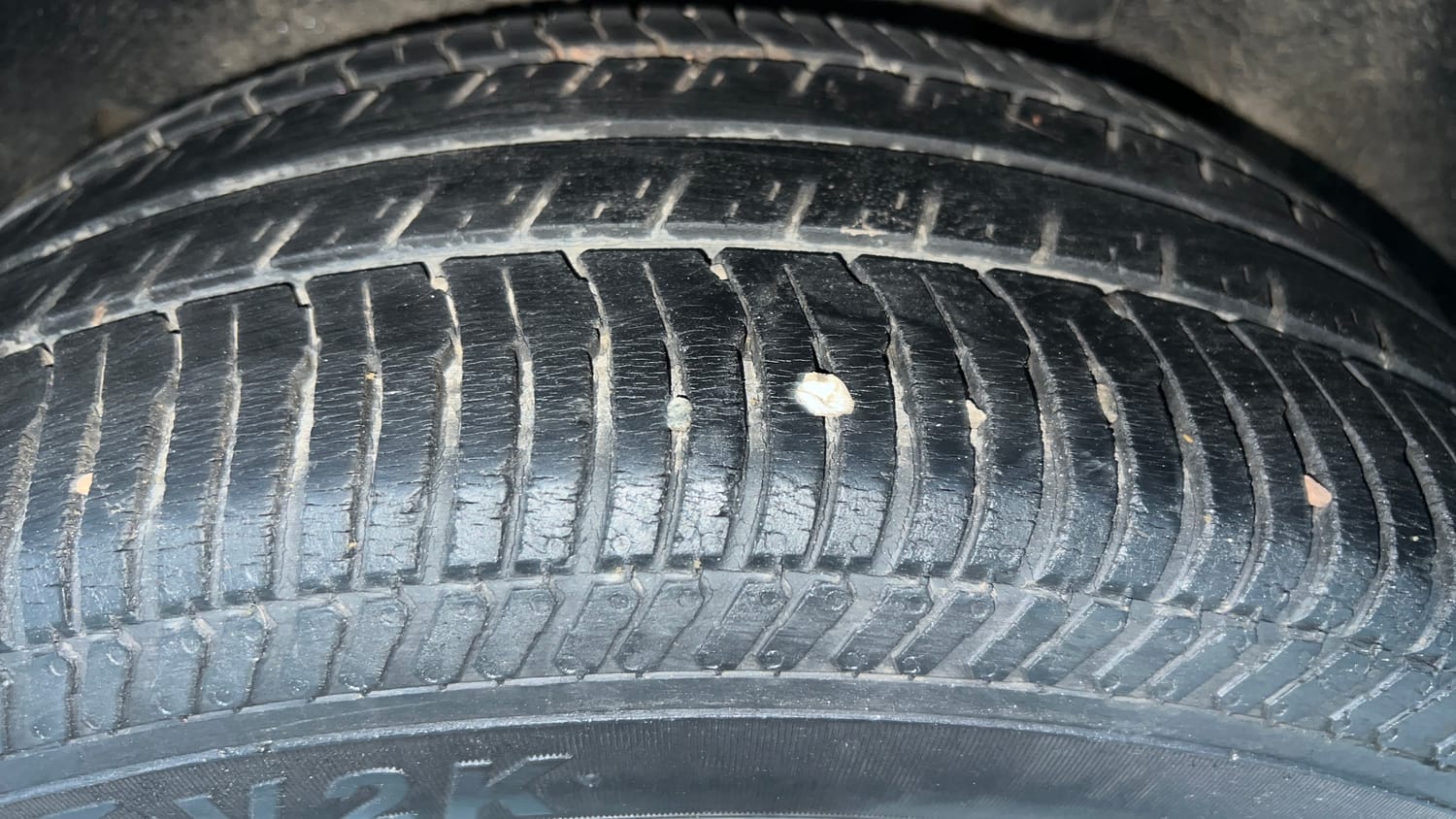 Used 2018 Ford EcoSport Titanium 1.5L Ti-VCT Petrol Manual tyres LEFT REAR TYRE TREAD VIEW