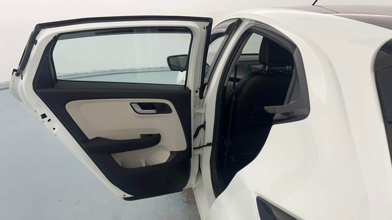 Used 2022 Tata Altroz XZ Plus Diesel Diesel Manual interior LEFT REAR DOOR OPEN VIEW