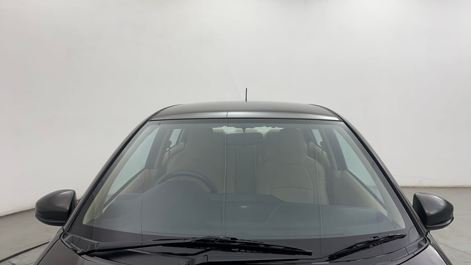 Used 2017 Honda Amaze 1.2 SX i-VTEC Petrol Manual exterior FRONT WINDSHIELD VIEW