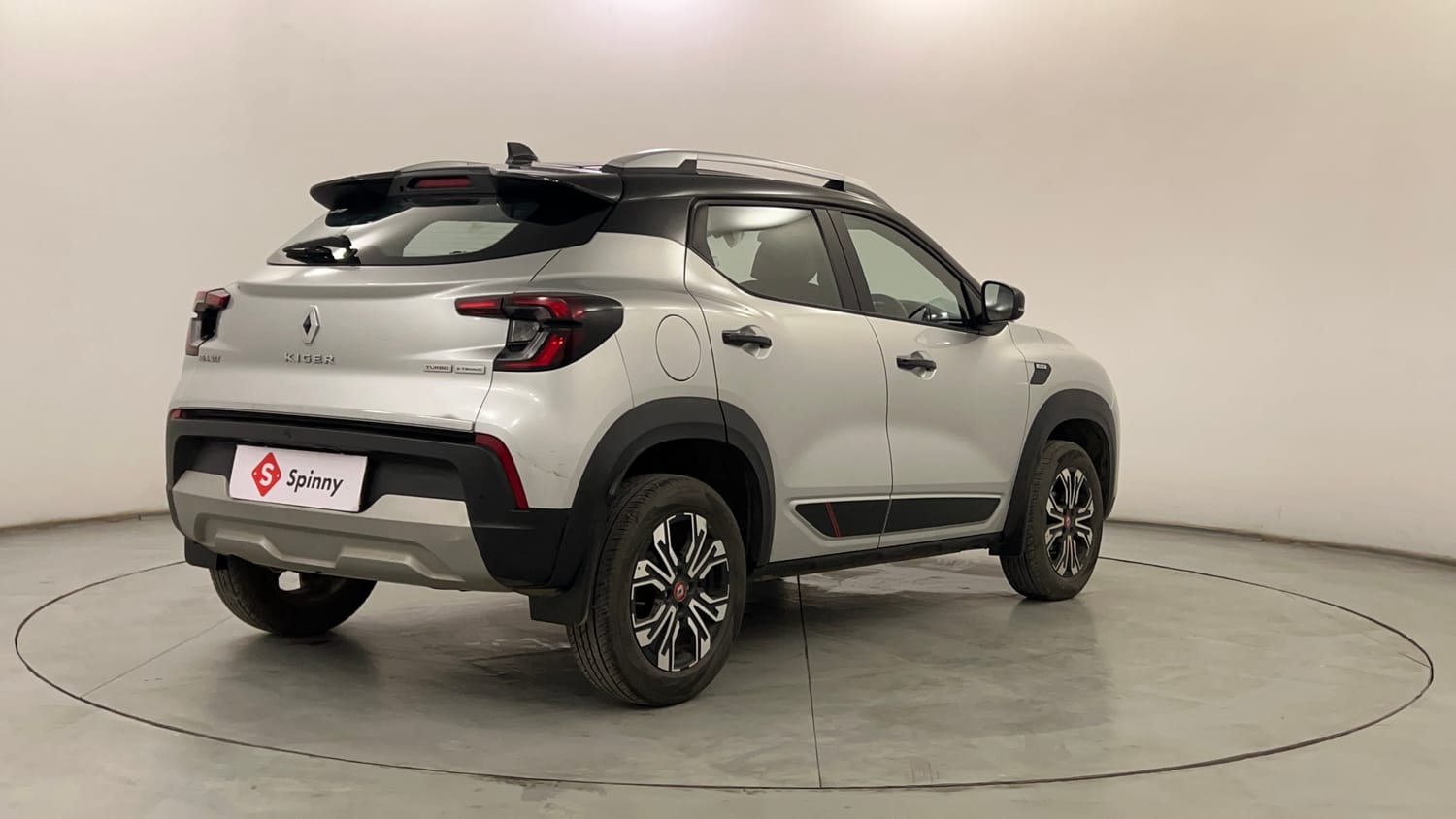 Used 2024 Renault Kiger RXZ Turbo CVT Dual Tone Petrol Automatic exterior RIGHT REAR CORNER VIEW