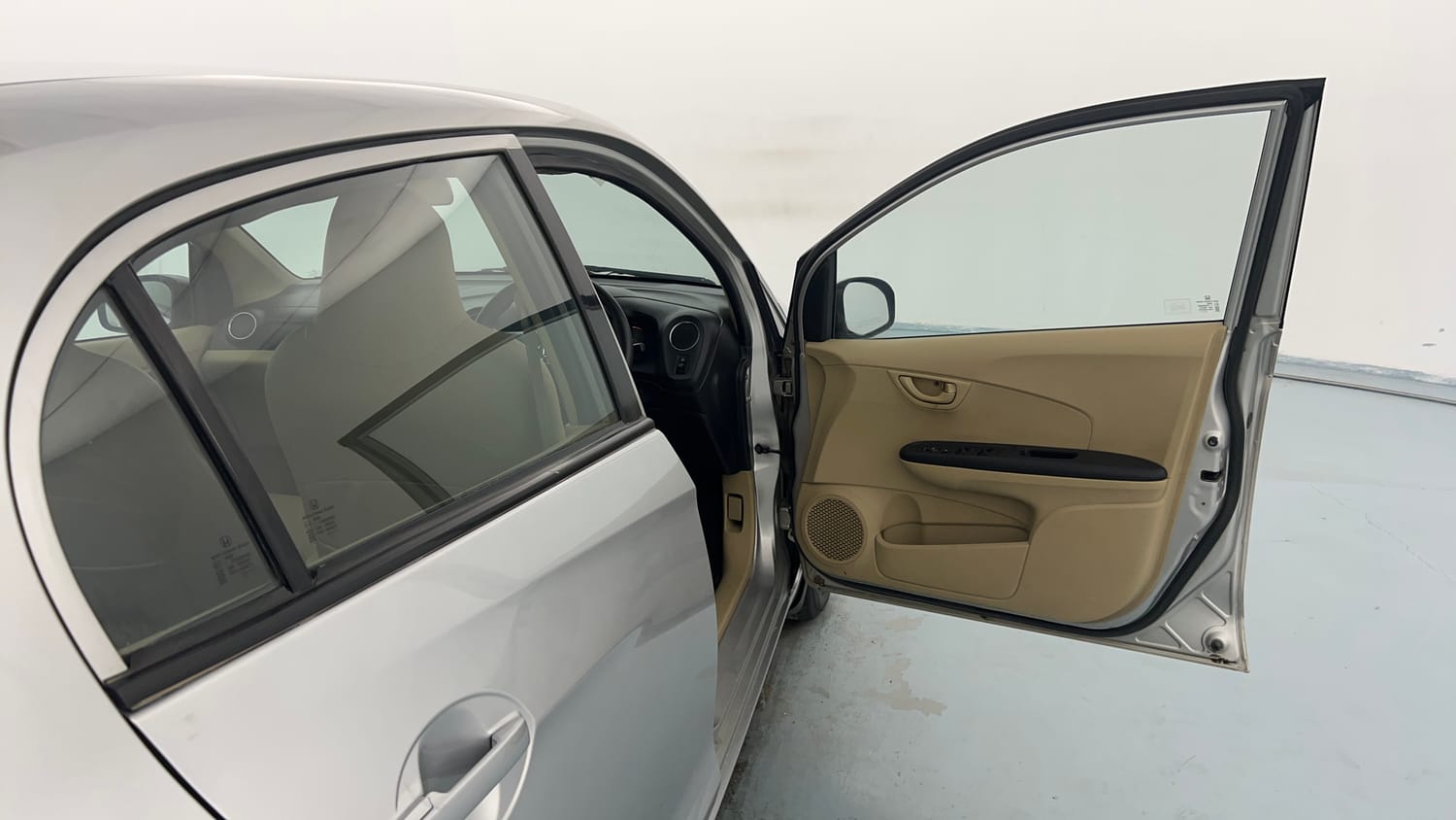 Used 2014 Honda Amaze 1.2 S i-VTEC Petrol Manual interior RIGHT FRONT DOOR OPEN VIEW