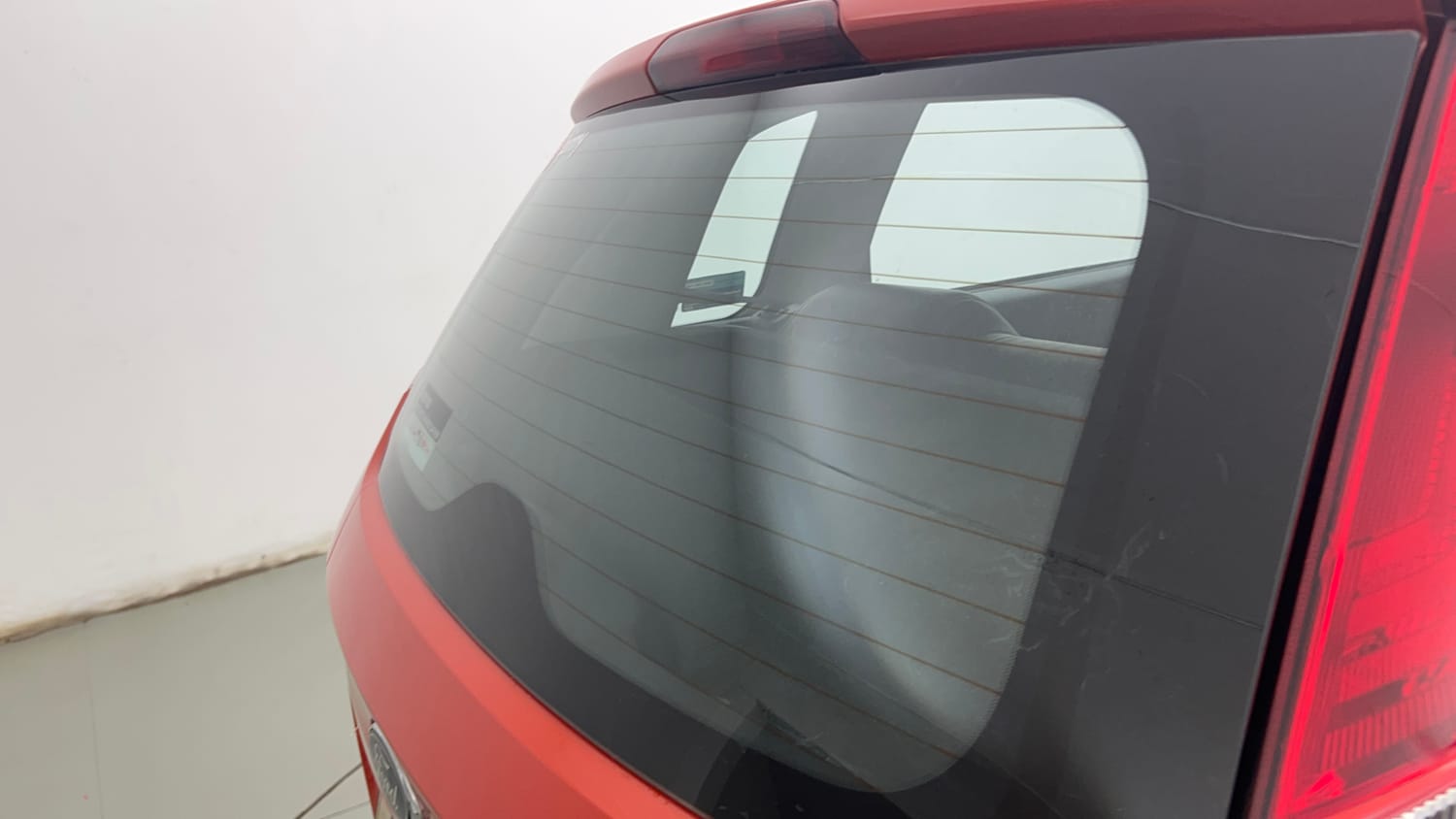 Used 2015 Ford Figo Duratec Petrol ZXI 1.2 Petrol Manual top_features Rear defogger