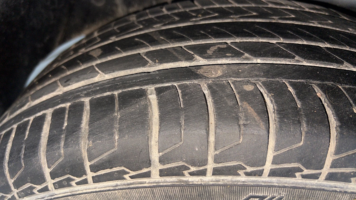 Used 2024 Hyundai Creta 1.5 MPi Petrol MT SX Petrol Manual tyres RIGHT REAR TYRE TREAD VIEW