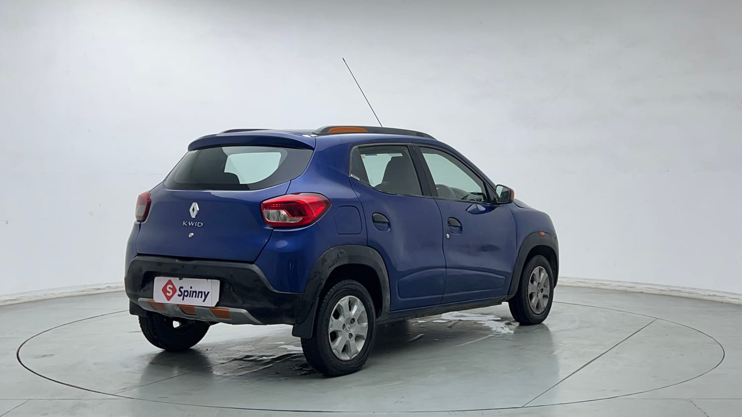 Used 2017 Renault Kwid CLIMBER 1.0 AMT Petrol Automatic exterior RIGHT REAR CORNER VIEW